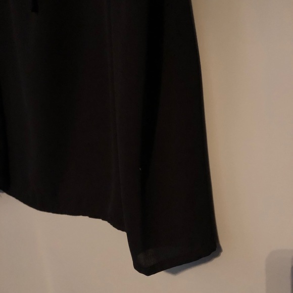 Black long sleeved shirt - Picture 6 of 6